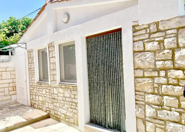 Διαμέρισμα Ares Ρόβινι