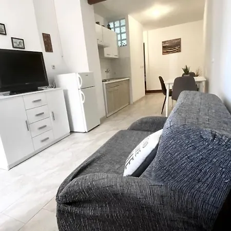 Ares Apartament