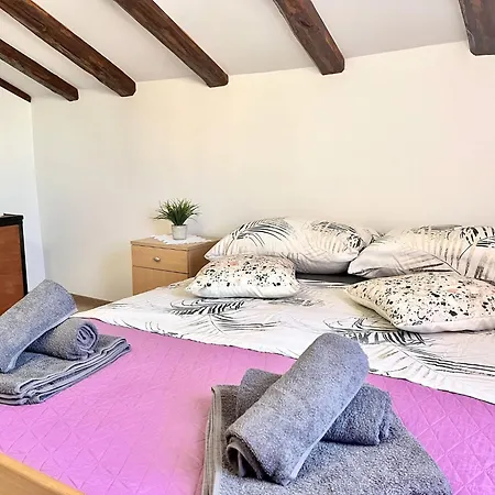 Ares Rovinj