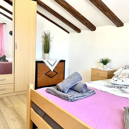 Ares Apartament