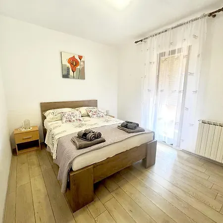 Ares Apartmán